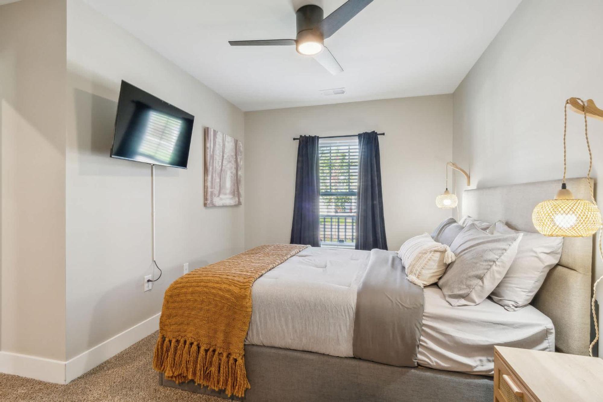A Pet Friendly Cozy Condo In ทราเวิร์สซิตี้ ภายนอก รูปภาพ